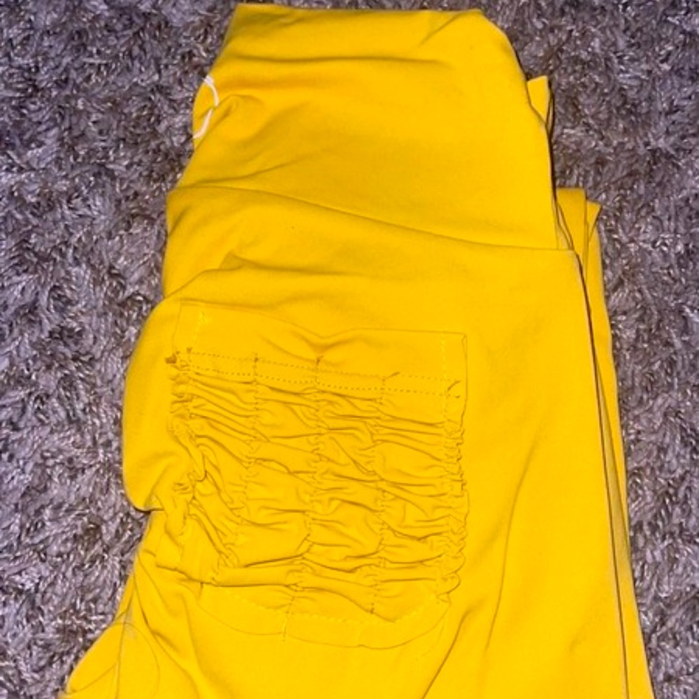 Mustard yellow leggings